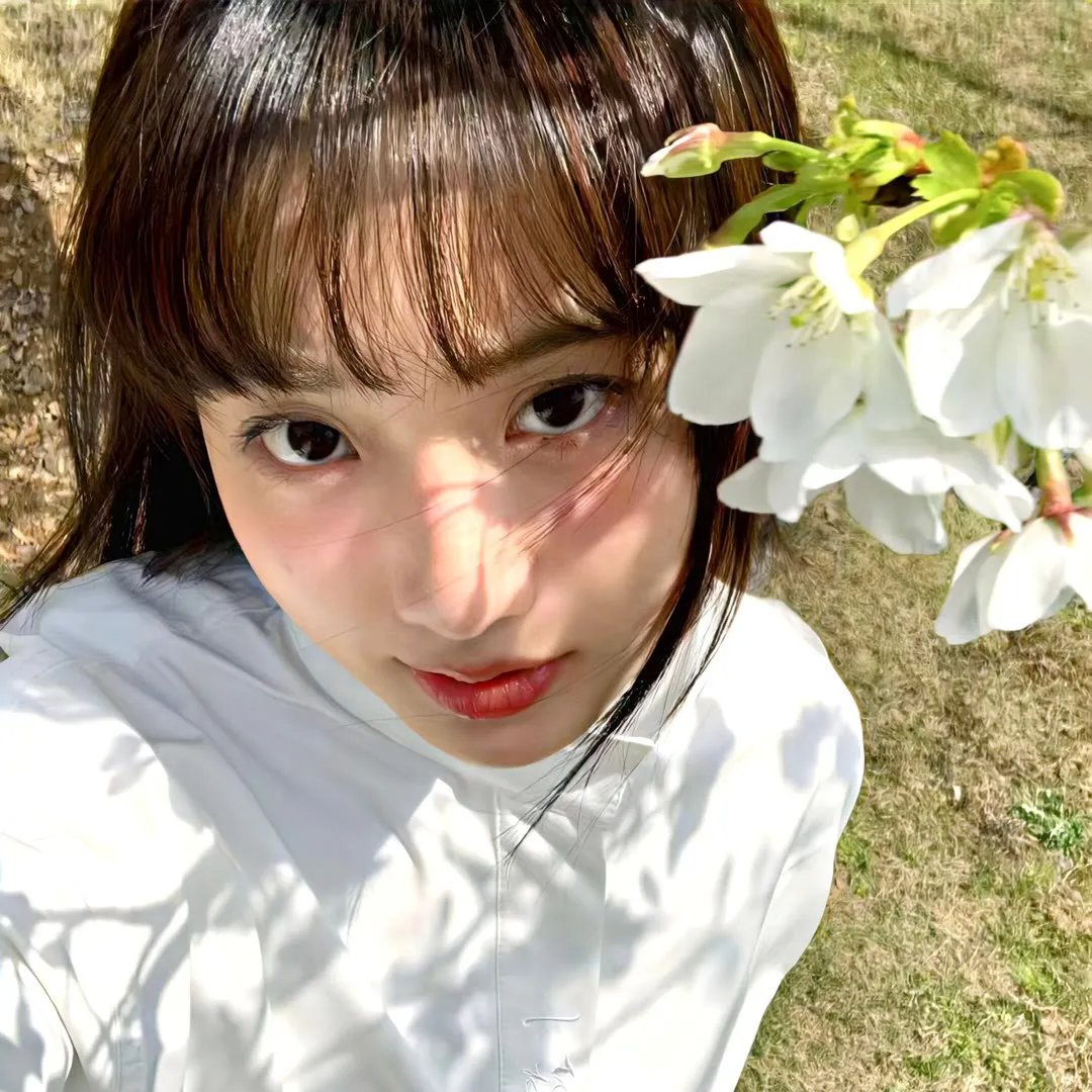 院子里的女人